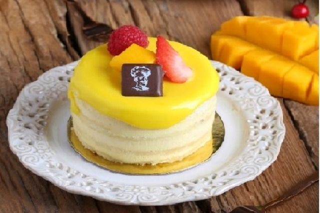 Mango Cake  Small